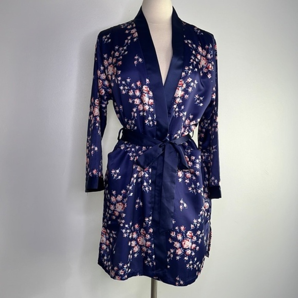 Morgan Lane NWT Navy Floral Satin Romantic Comfy Allie Robe Size S/M
